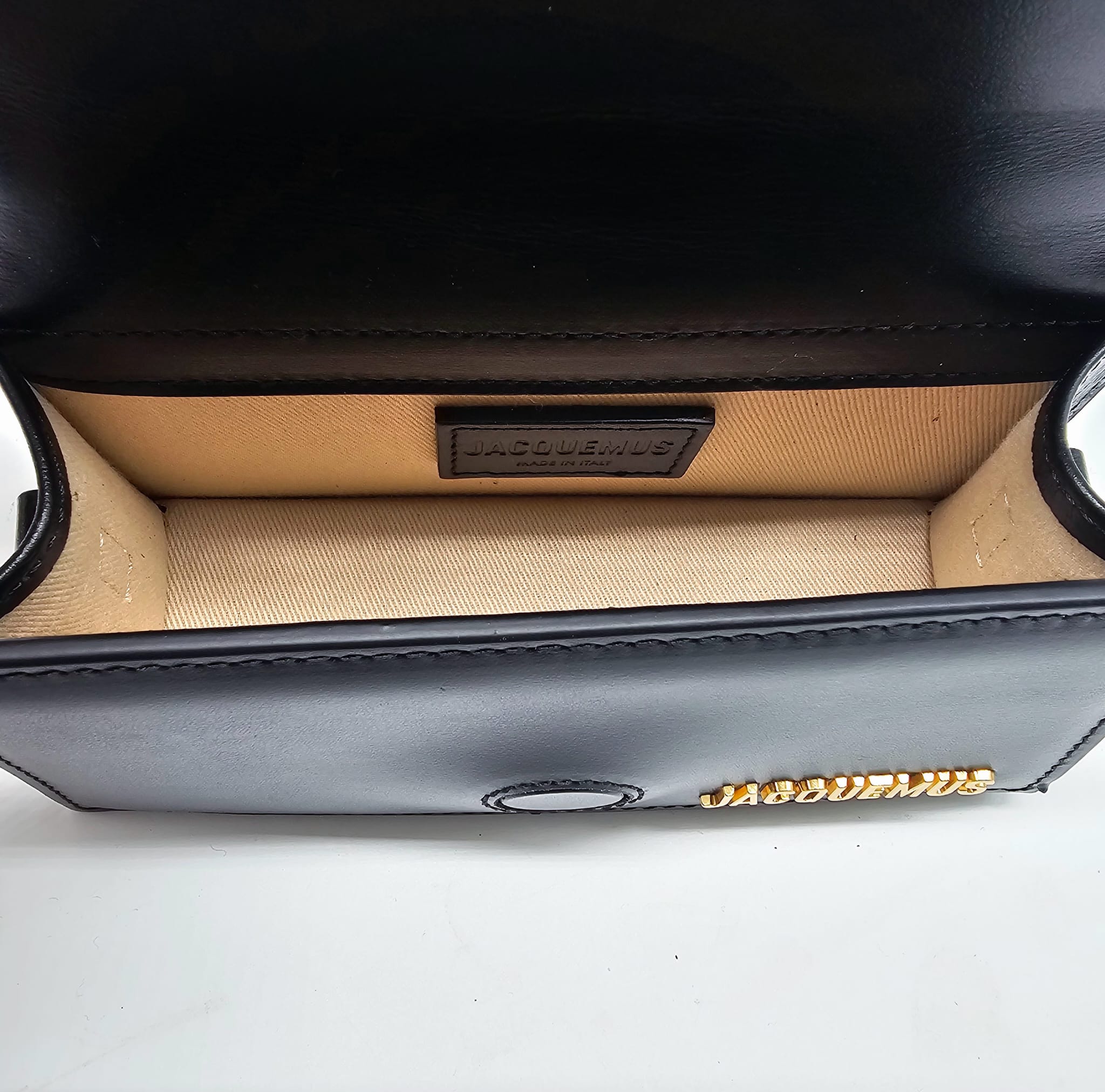 Borsa Jacquemus, modello Le Bambino Mini