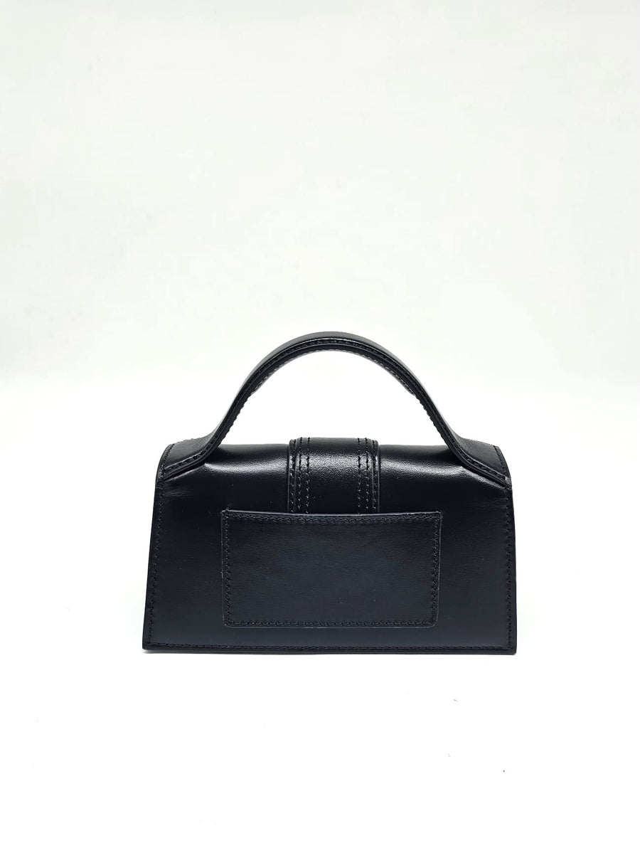 Borsa Jacquemus, modello “Le Bambino mini”