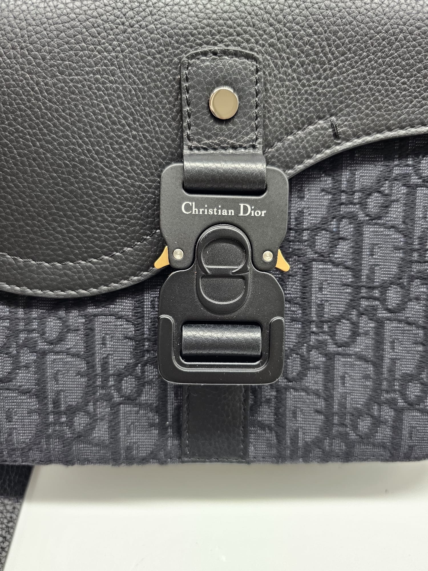 Borsa Dior a tracolla piccola Saddle con Pattina