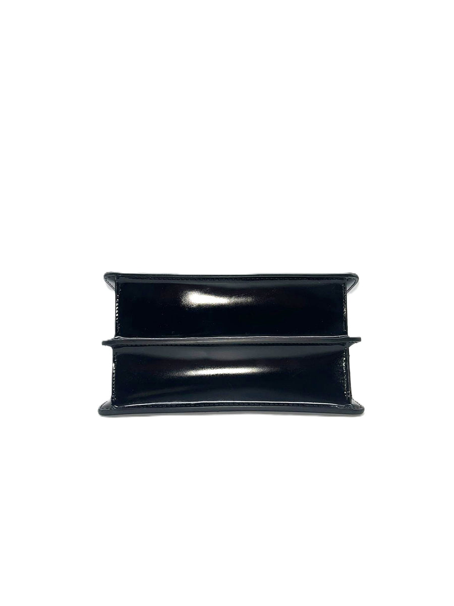 Fendi Peekaboo Cut in vernice piccola