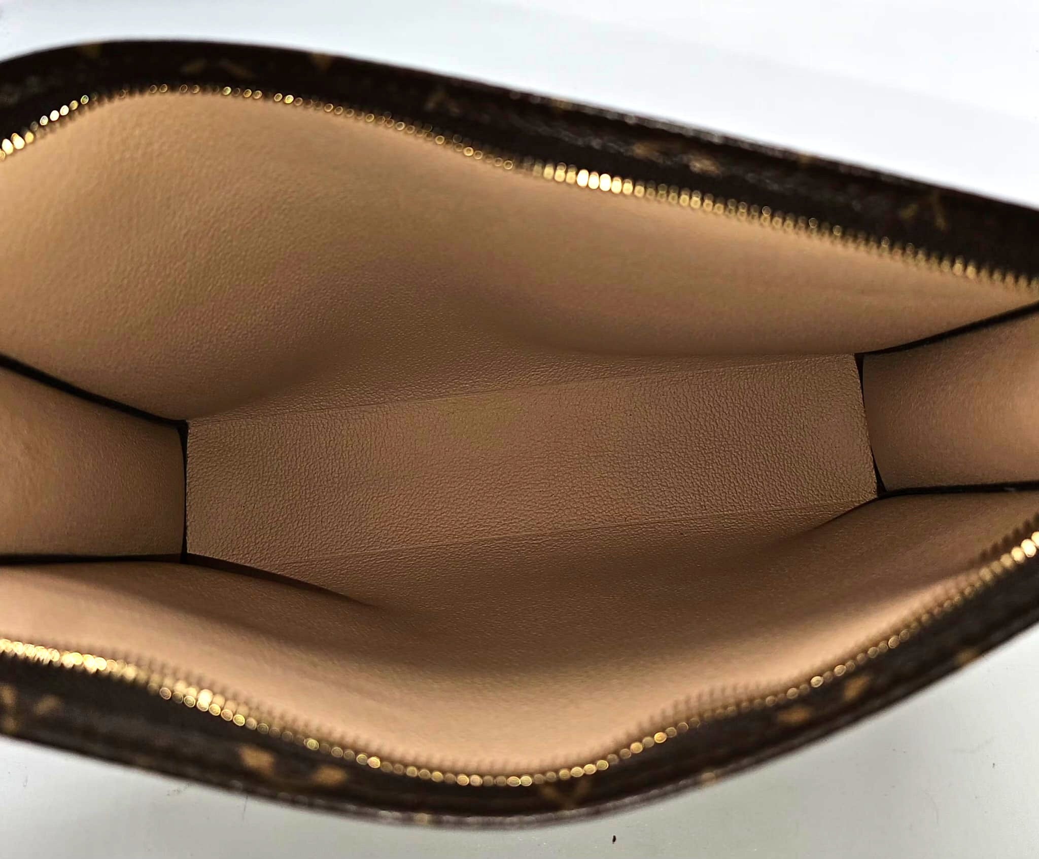 Pochette Vuitton Trousse Toilette