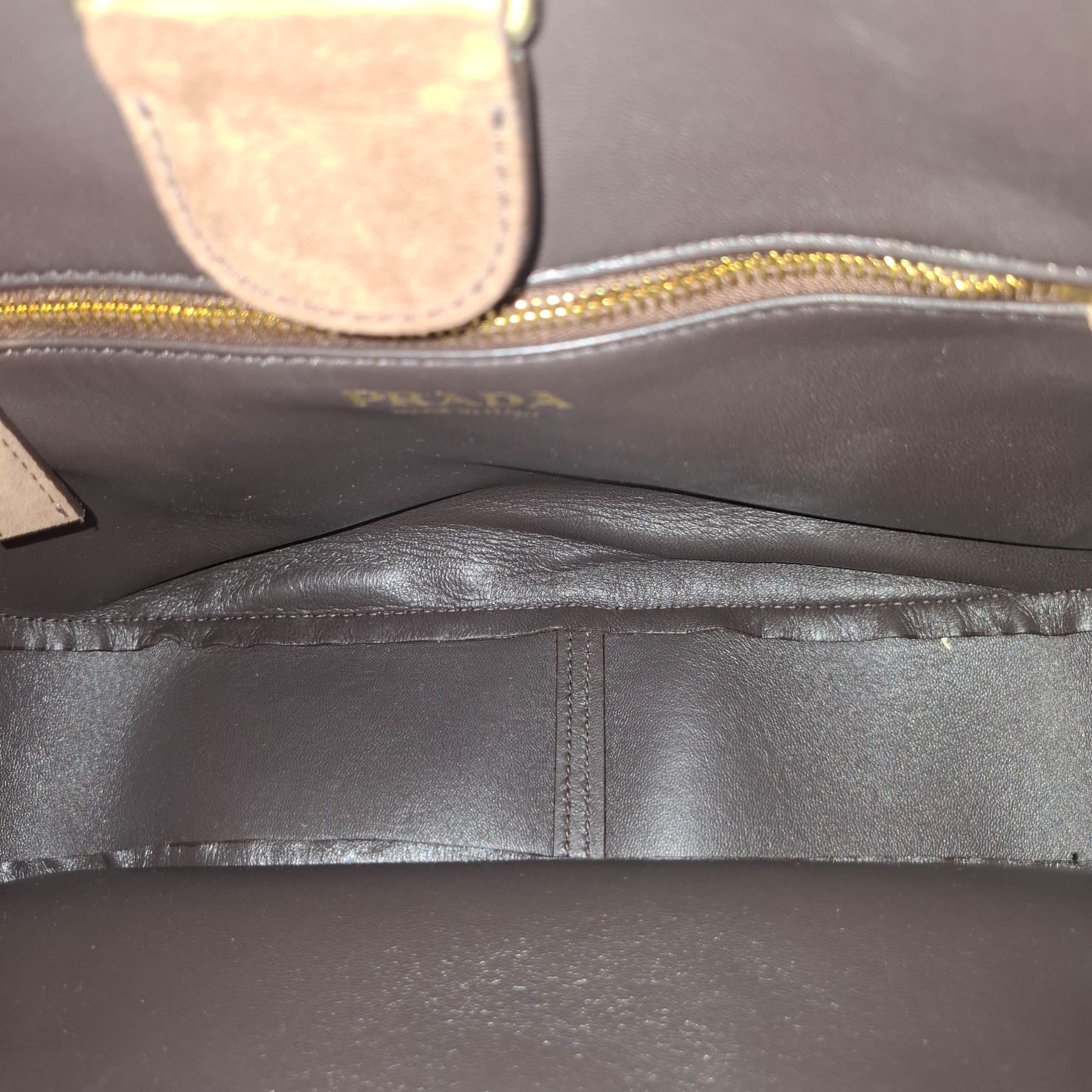 BORSA A SPALLA  PRADA IN PELLE SCAMOSCIATA