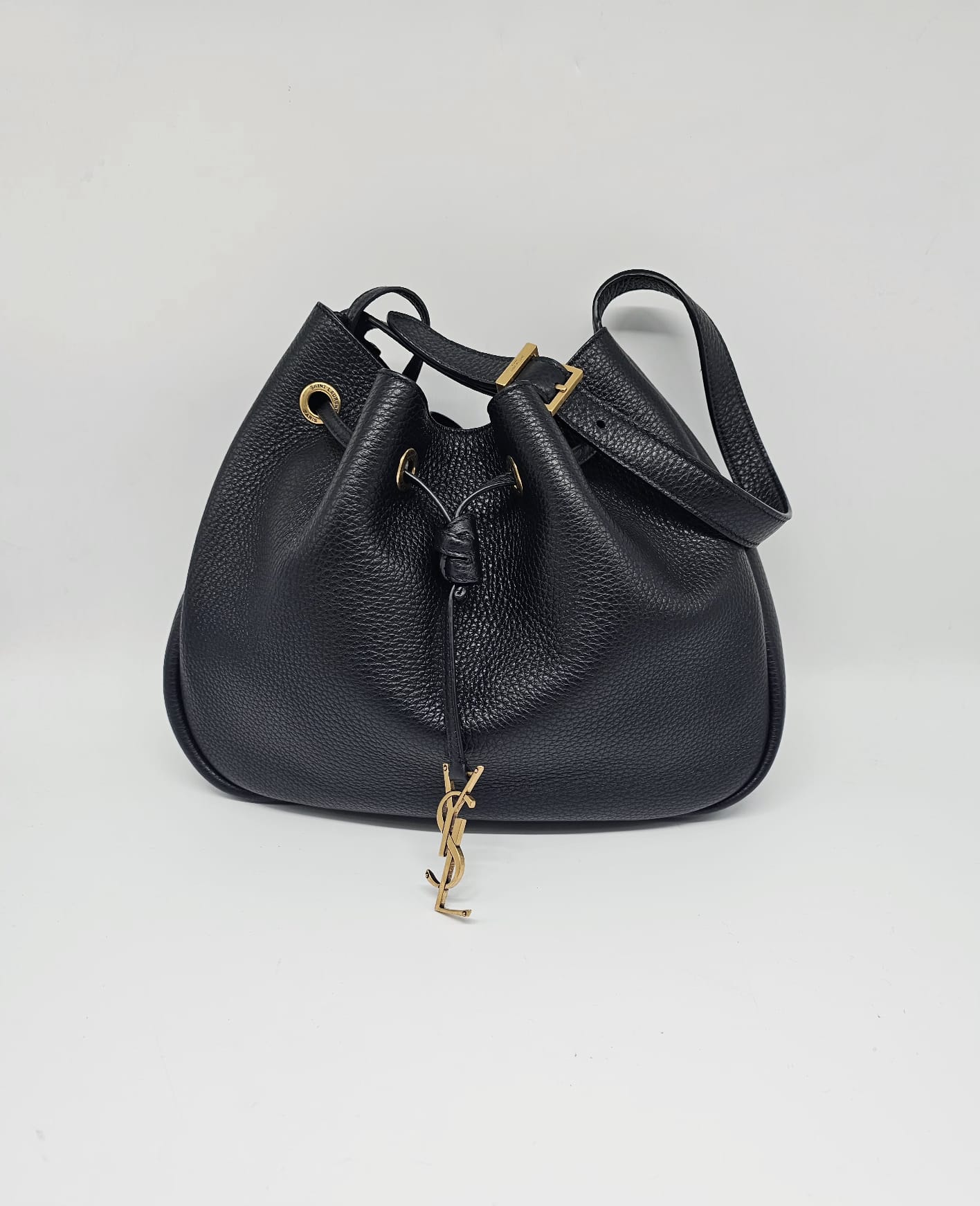 Hobo Paris Vii Piccola in Pelle Martellata