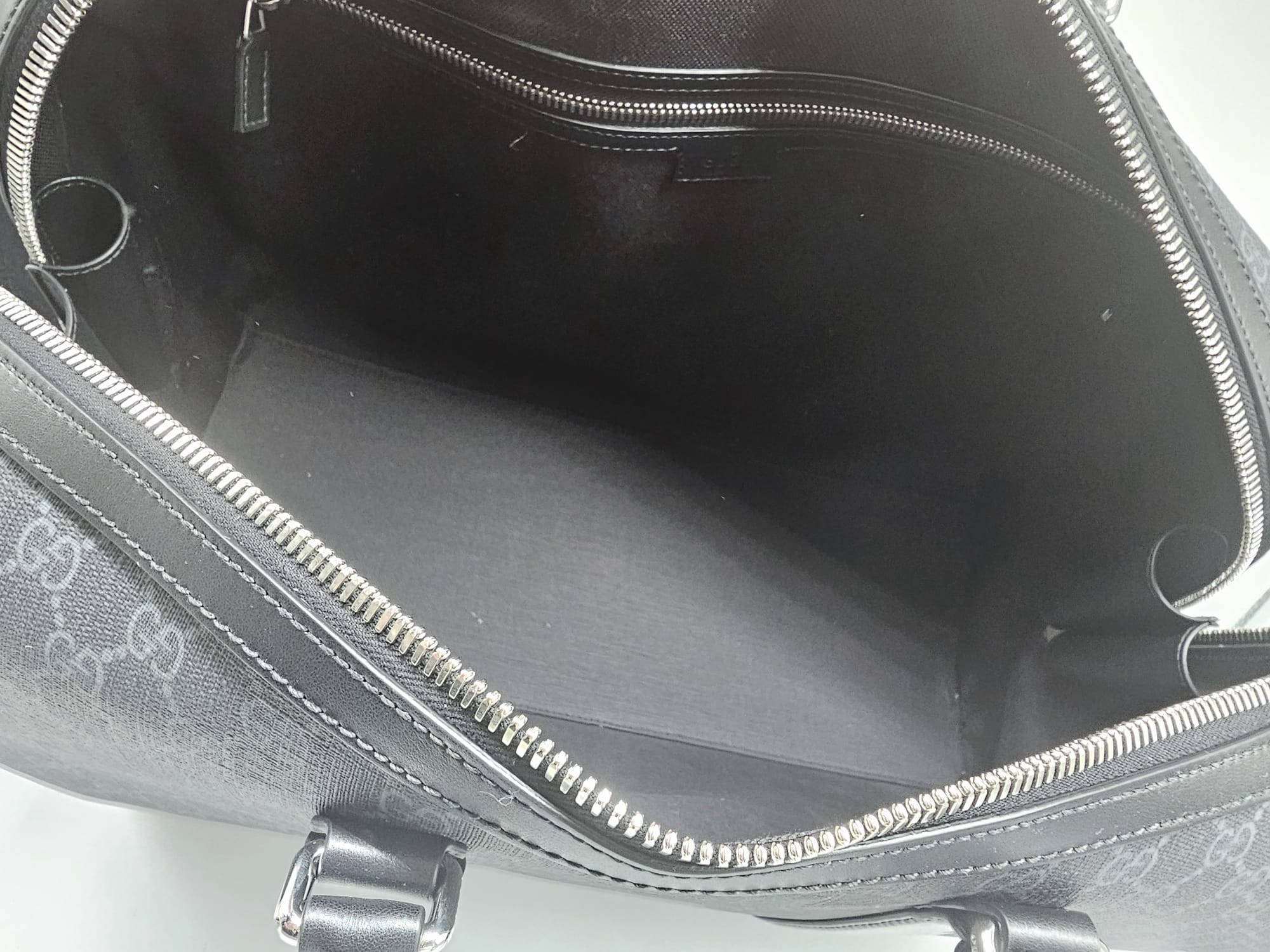 Pouch in tessuto ricamato misura grande